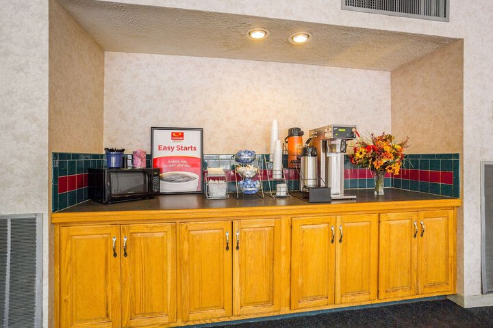 Breakfast/Coffee Service 60 of 65