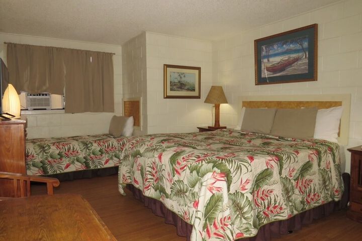 Room 163 of 218