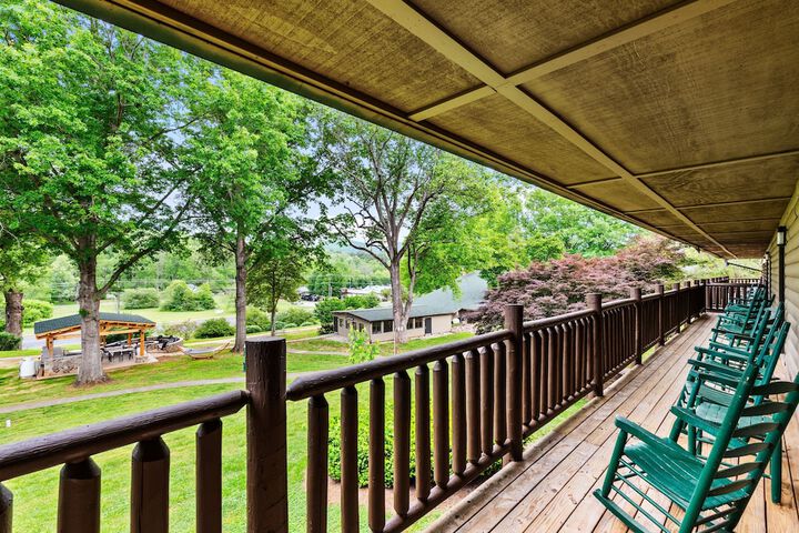 Tremont Lodge & Resort