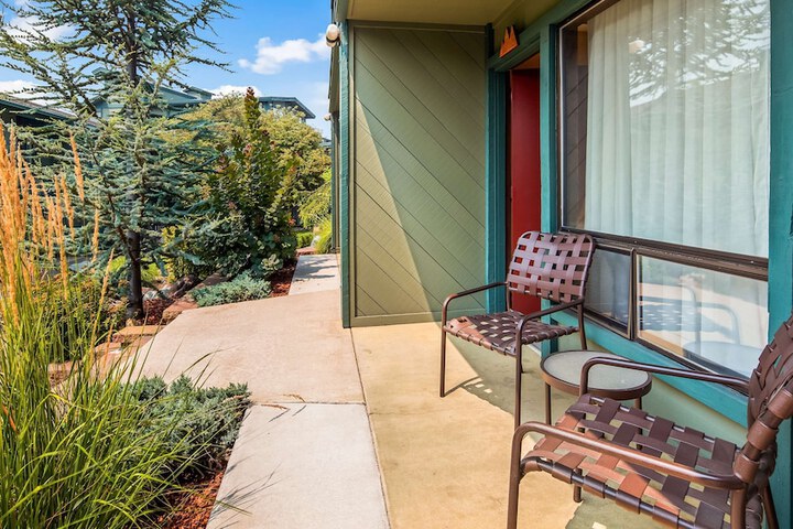 Best Western Plus Tree House