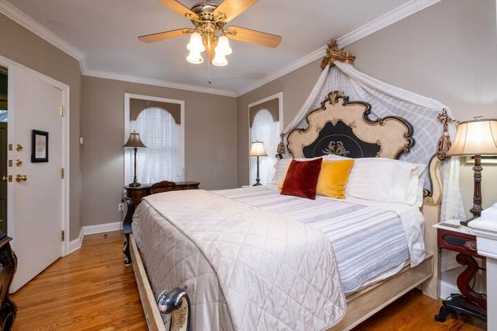Room 21 of 66