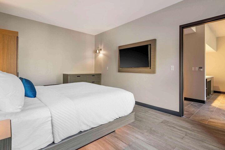Room 47 of 101