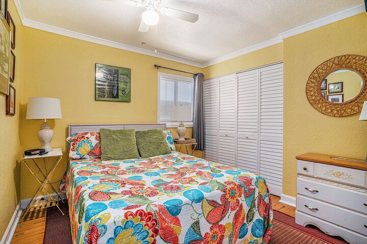 0401 Waters Edge Resort 3 Bedroom Condo by RedAwning