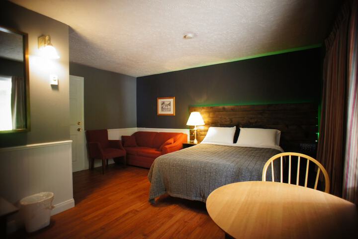 Room 17 of 35