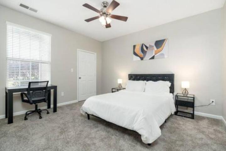 Private Room Greenwood Shared