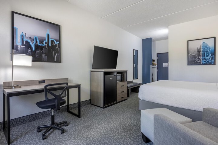 Best Western Bolingbrook Hotel