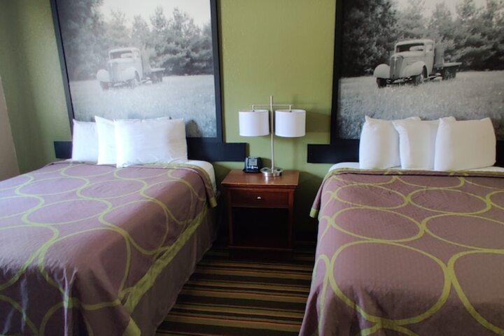Room 34 of 37