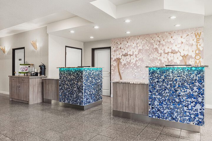 The Ashley Inn & Suites