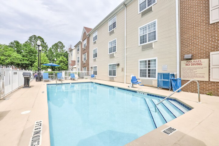 Pool 8 of 62