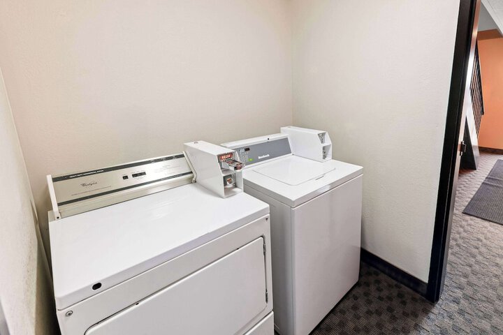 Room 30 of 51