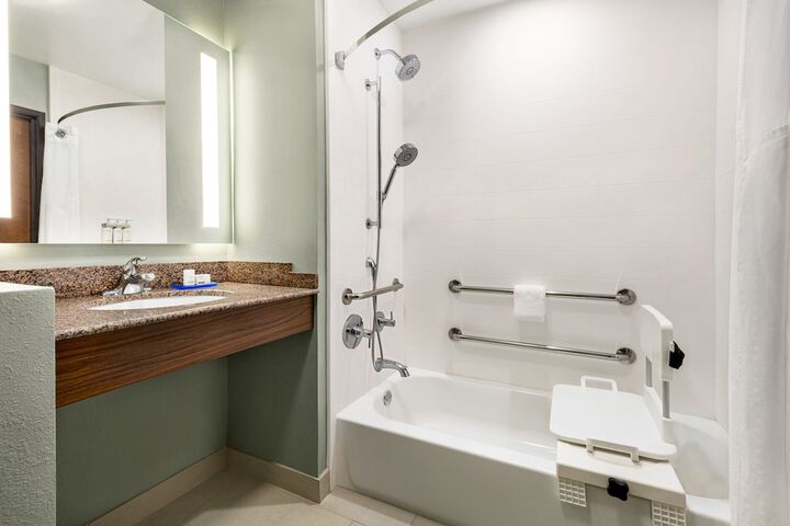 Holiday Inn Express Hotel & Suites Waycross by IHG