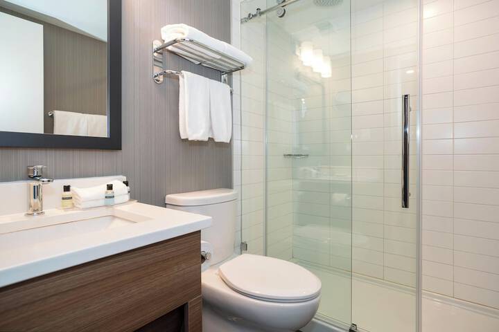 Sandman Signature Calgary Downtown Hotel