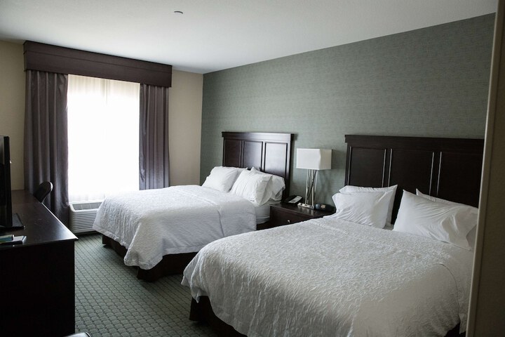 Hampton Inn & Suites Bismarck Northwest