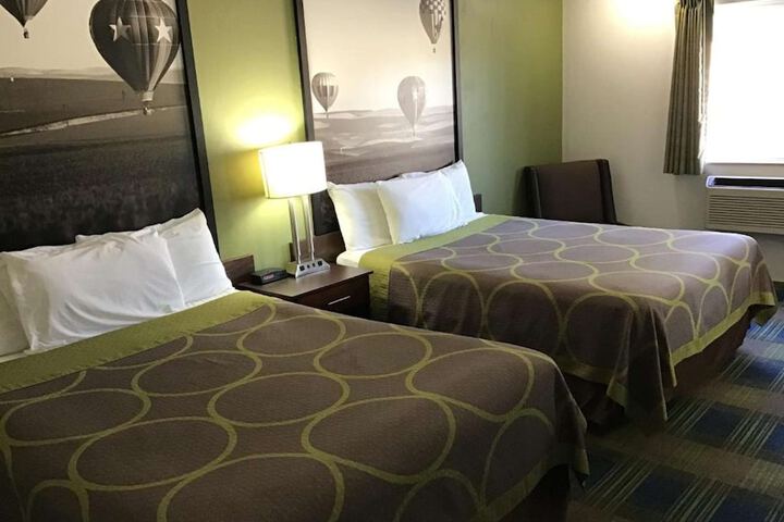 Room 32 of 42