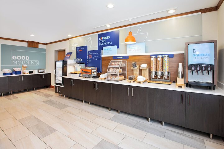Holiday Inn Express & Suites Buffalo by IHG