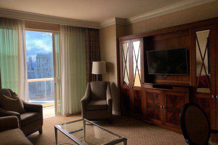 Room 33 of 57