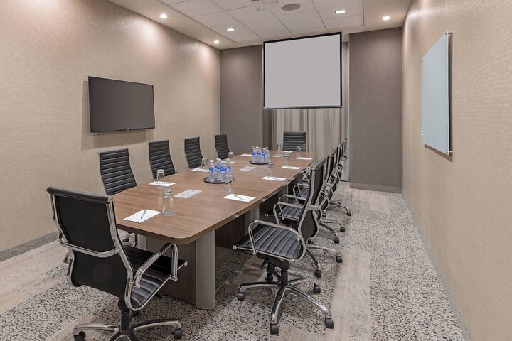 Courtyard by Marriott Burlington