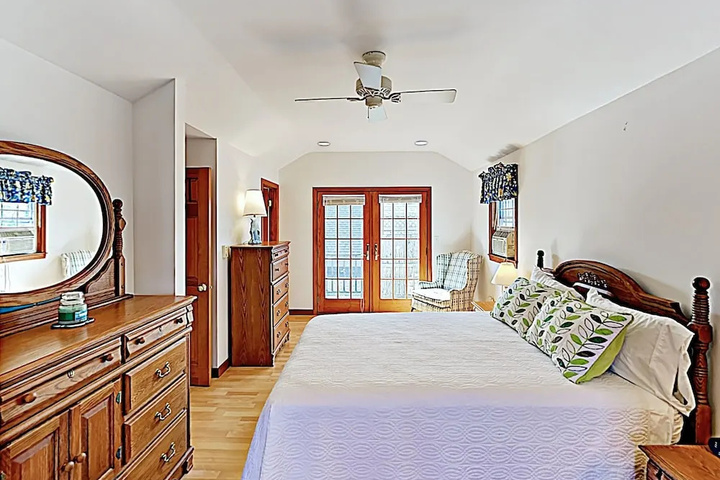 55 West Dennis - 3 Br Home