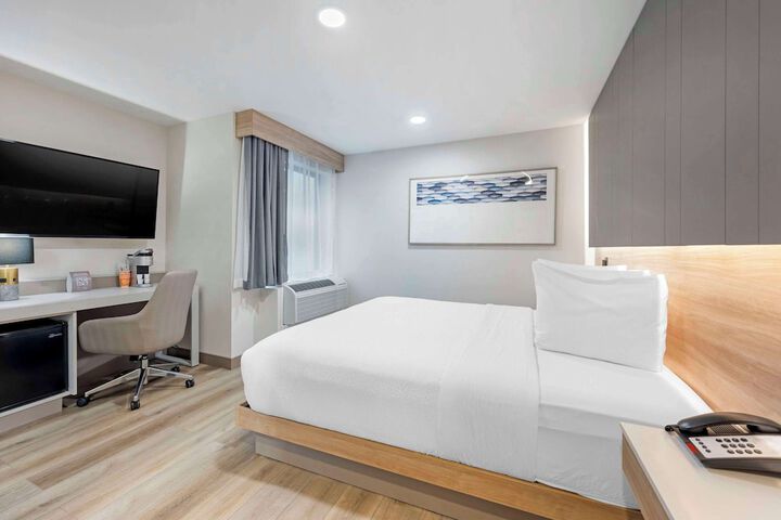 Room 31 of 51