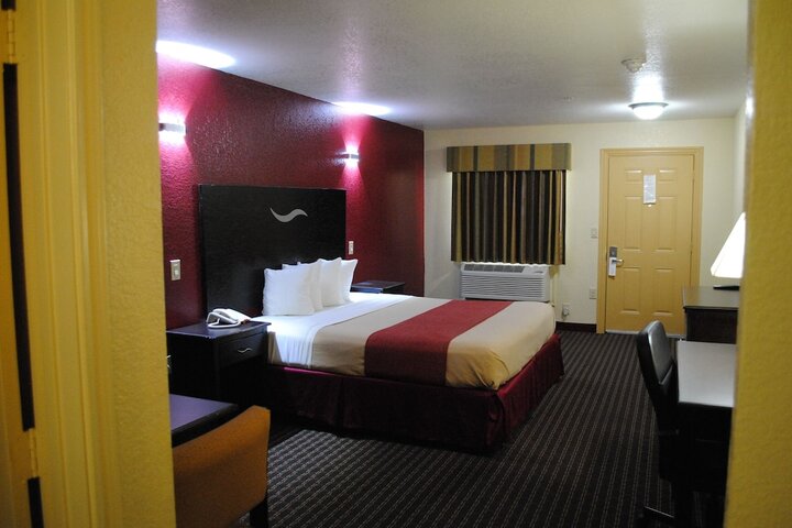 Room 20 of 39