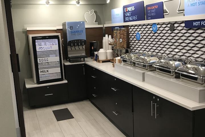 Holiday Inn Express Allentown North by IHG