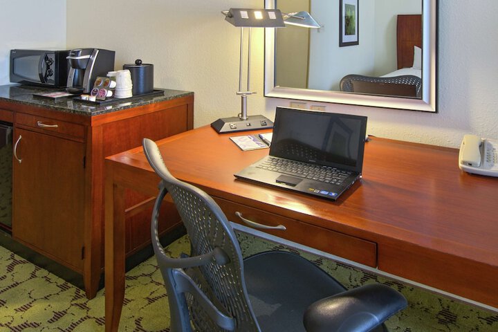 Room 10 of 35