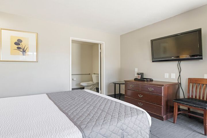 Budget Inn and Suites