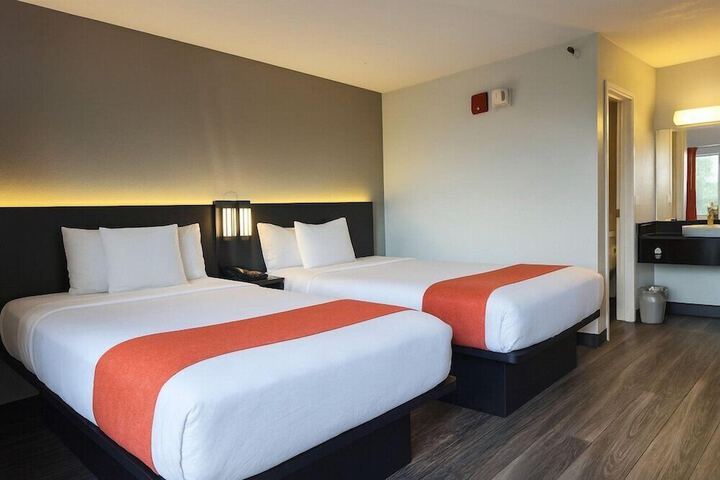 Motel 6 Roseville MN - Minneapolis North