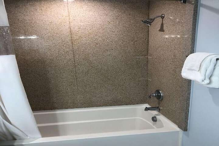 Beachgate CondoSuites and Oceanfront Resort