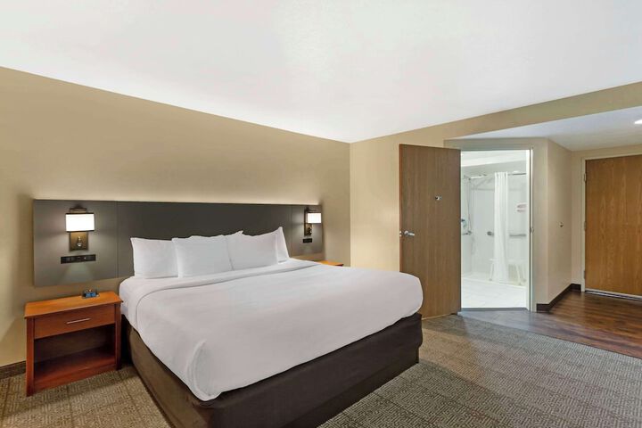 Room 47 of 61
