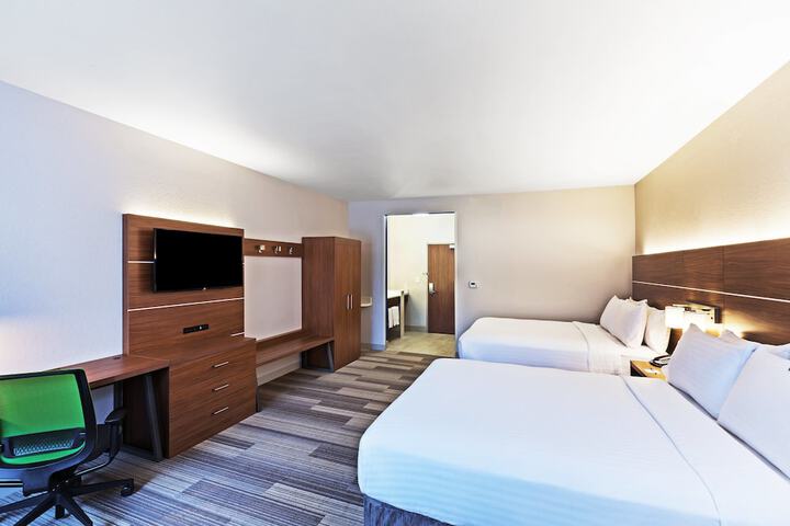 Room 20 of 40