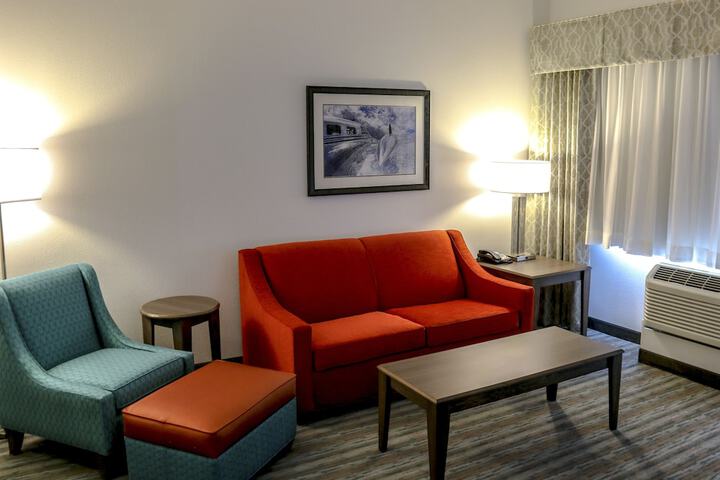 Holiday Inn & Suites Denver Tech Center-Centennial by IHG