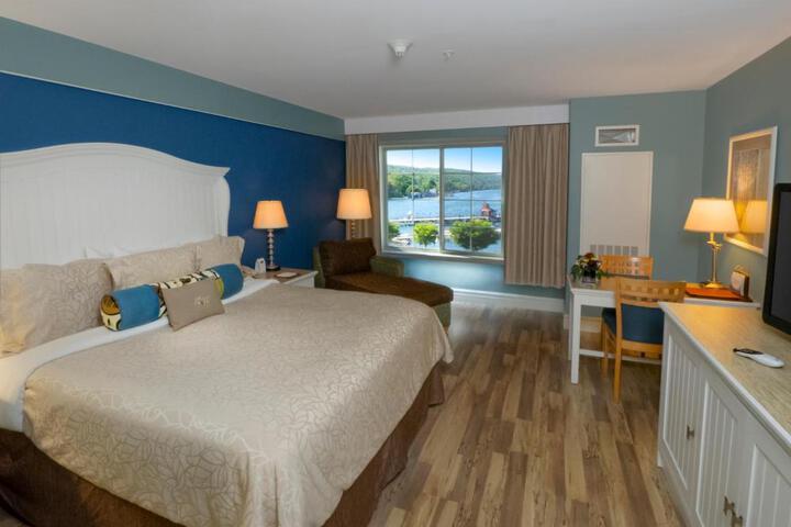 Watkins Glen Harbor Hotel