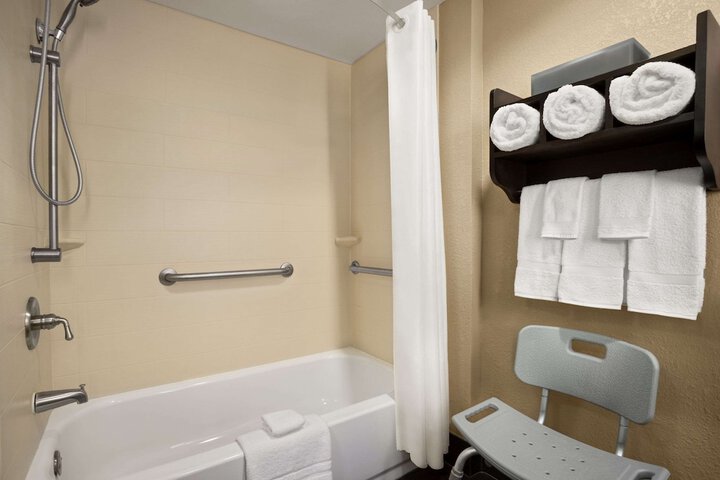 Room 14 of 29