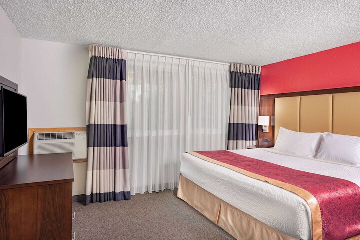 Ramada by Wyndham Keystone Near Mt. Rushmore