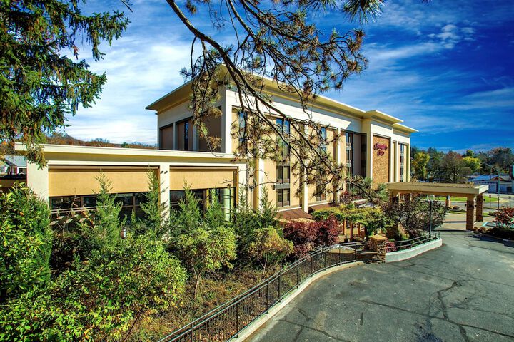 Hotel 3 of 57