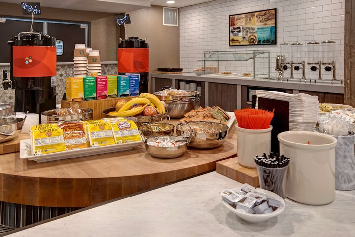 Breakfast/Coffee Service 58 of 65