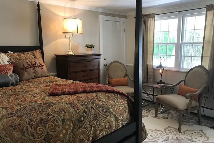 Room 77 of 106