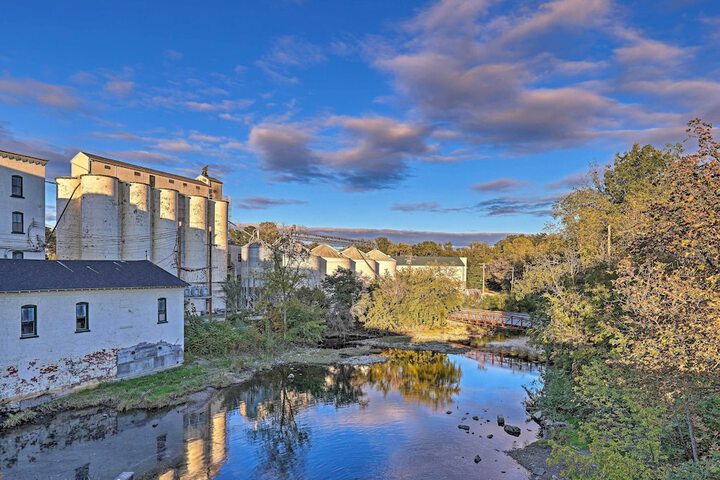 Newly Renovated Penn Yan Apartment 1 Mi to Lake!