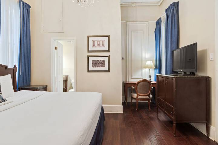 Room 27 of 57