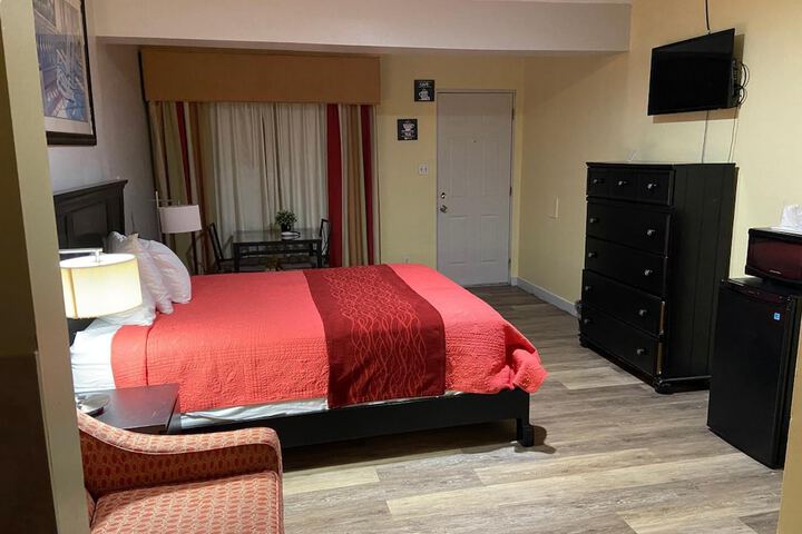 Room 10 of 35