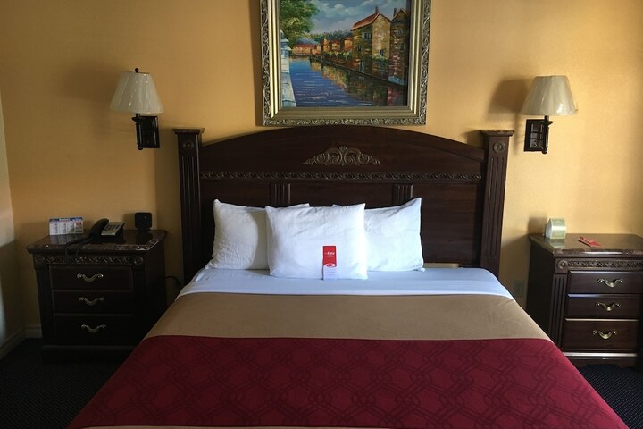 Room 16 of 42