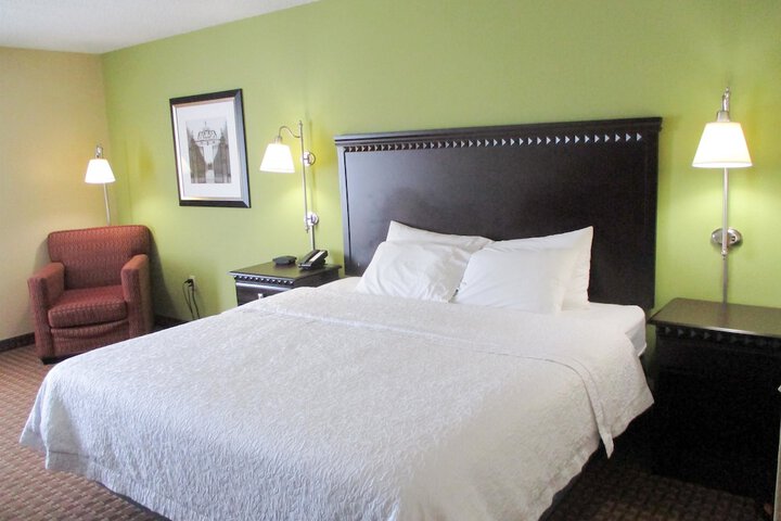 Room 22 of 38