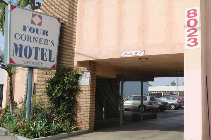 Four Corners motel