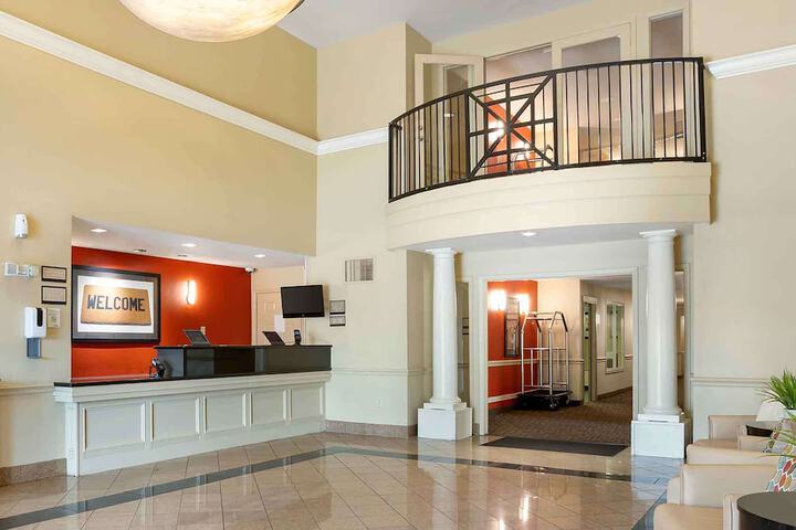 Hotel Interior 6 of 38