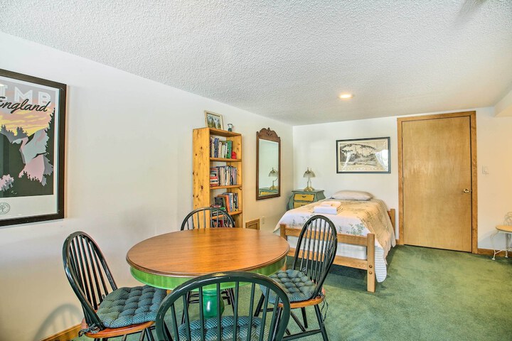 3 Mi to Attitash Resort: Condo w / Mtn Views!