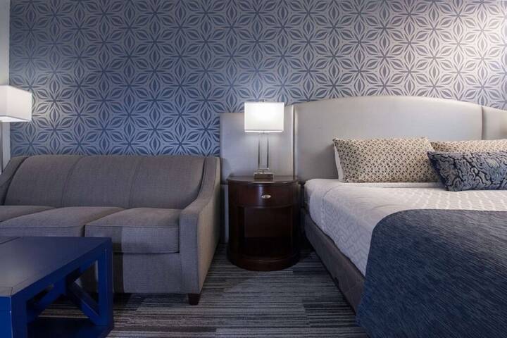 Room 7 of 48