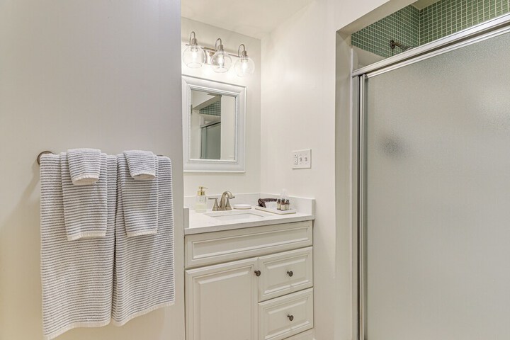 Walk Downtown & Canton Street: Roswell Retreat!