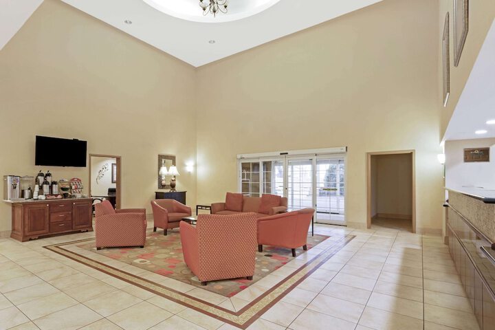 La Quinta Inn & Suites by Wyndham Stillwater-University Area