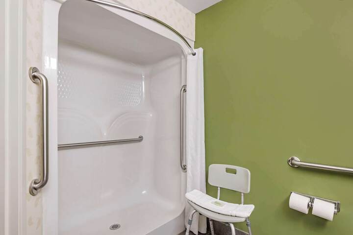 Sleep Inn & Suites Charles City